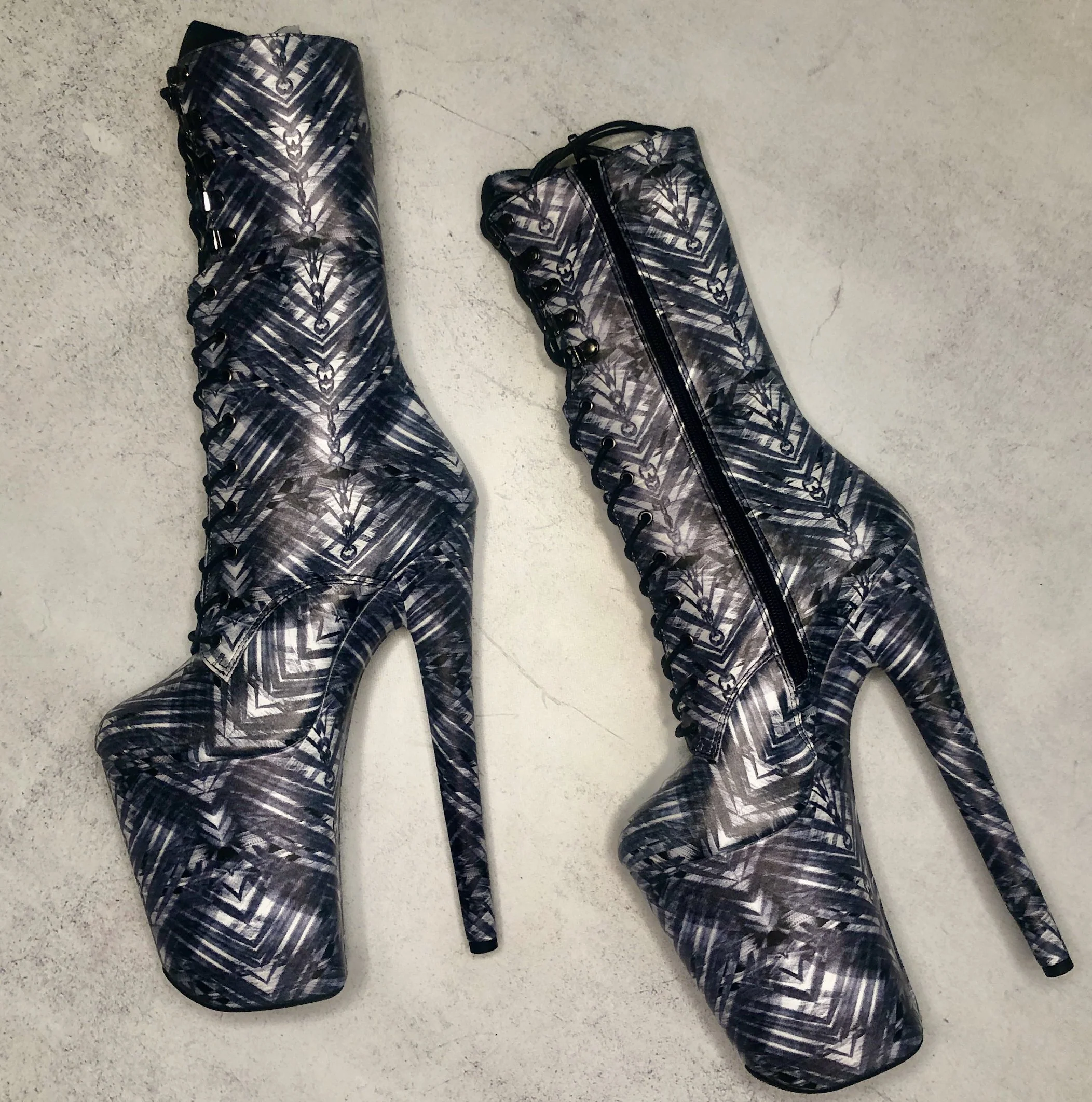 Cult Boot - 9 INCH - Image 3